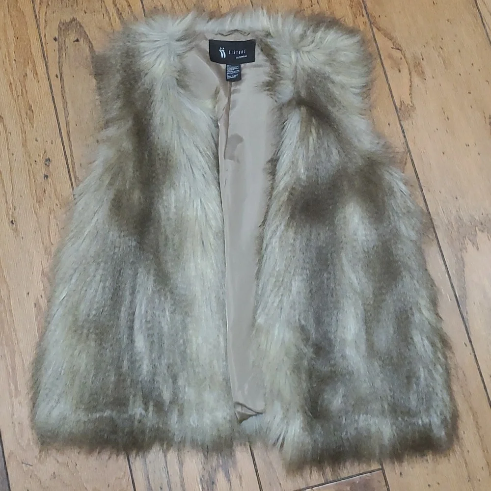 Vest - Picture 1 of 2
